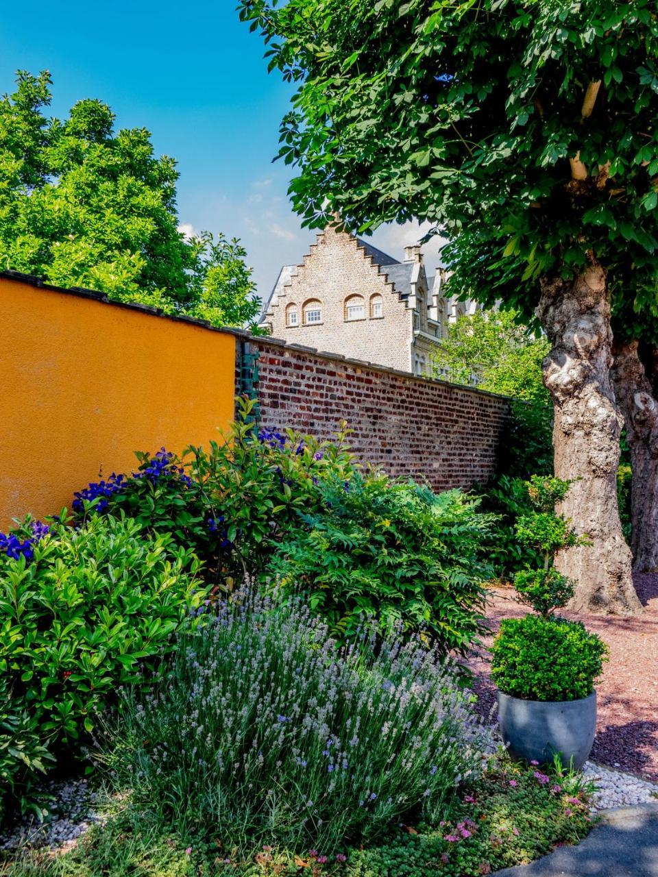 Logis - Belle Hotel, Lille-Ouest Bailleul  Buitenkant foto